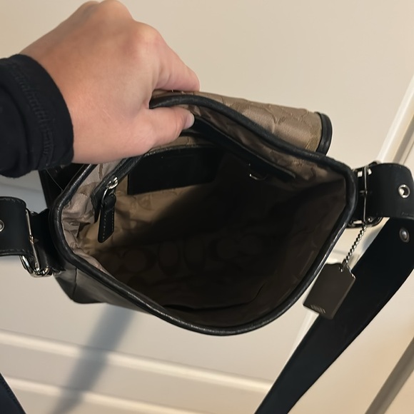 Vintage Coach Flap Front Purse - Picture 7 of 10